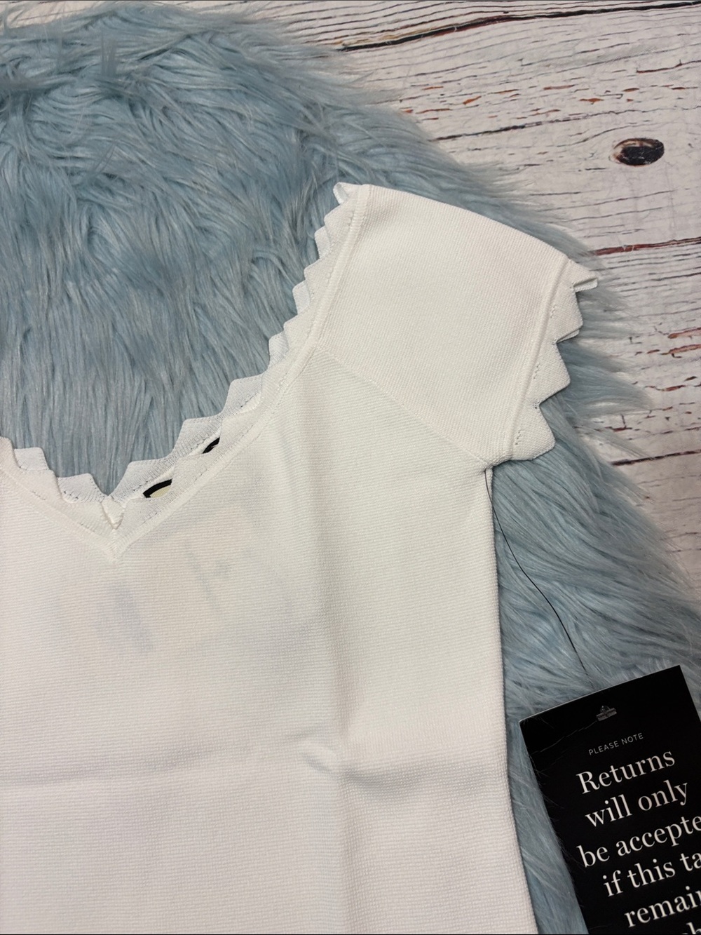 NWT Tuckernuck White Off-the-Shoulder Ric Rac Compression Elliston Shirt - Picture 8 of 10